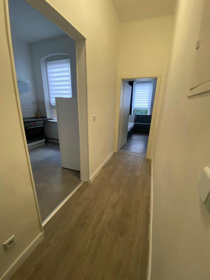 Modernes Apartment Mit 2 Schlafzimmern Und Privatparkplatz Nahe Innenstadt 新明斯特 外观 照片
