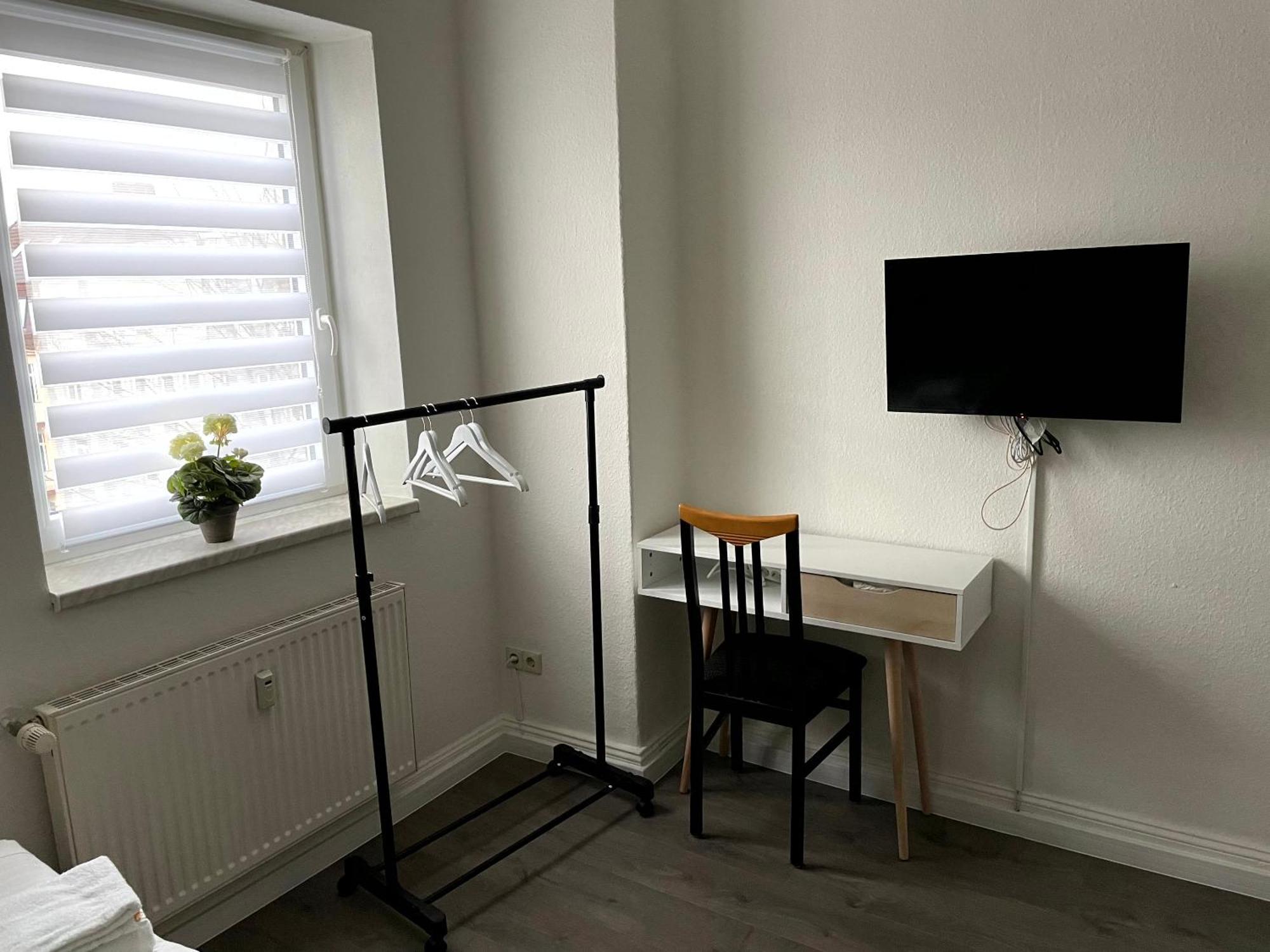 Modernes Apartment Mit 2 Schlafzimmern Und Privatparkplatz Nahe Innenstadt 新明斯特 外观 照片